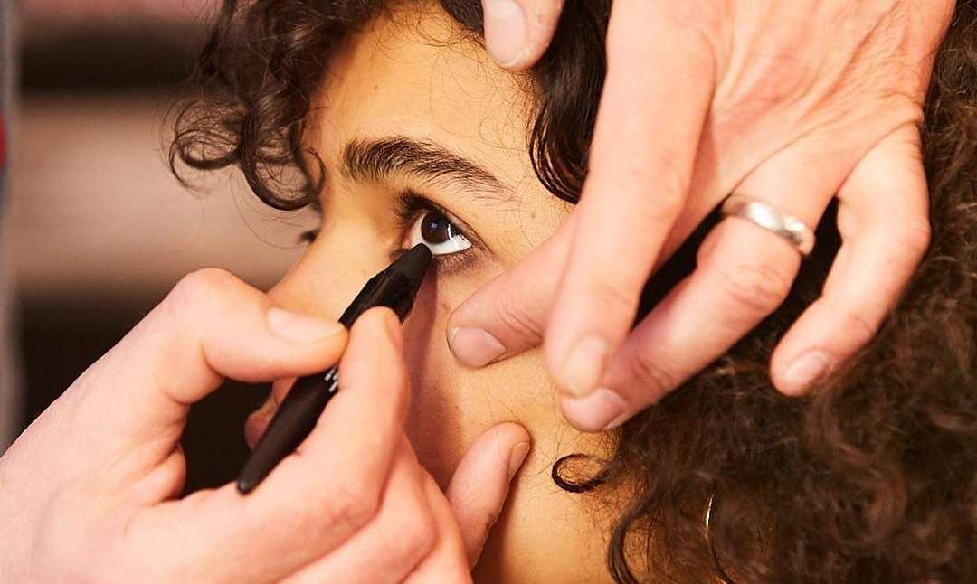 Aprende a hacer un maquillaje para ojos pequeños| L'Oréal Paris